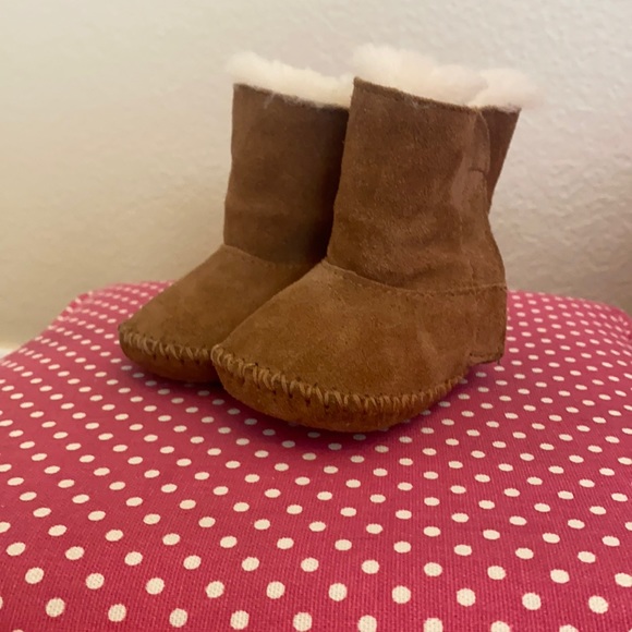 Baby Ugg’s size0/1 - Picture 2 of 5
